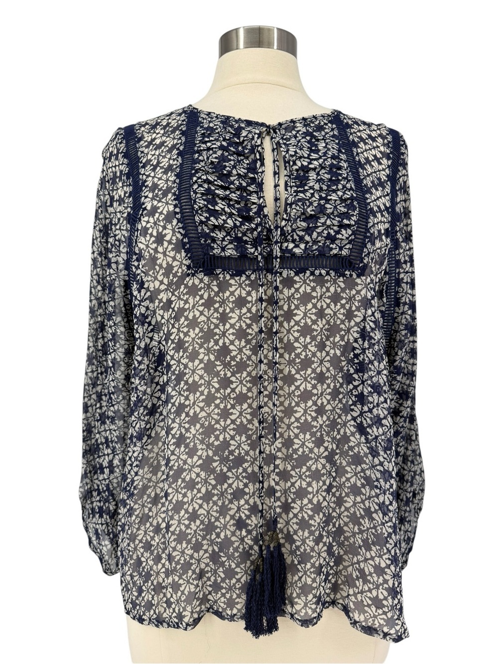 TWELFTH STREET BY CYNTHIA VINCENT 100% Silk Navy & White Peasant Blouse M